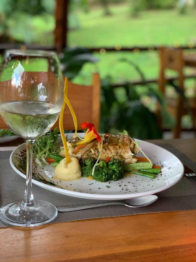 Yellow Tree Suites La Fortuna Екстер'єр фото