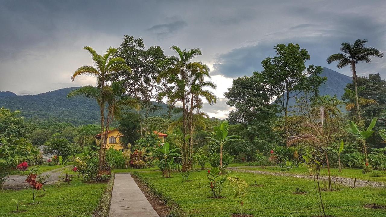 Yellow Tree Suites La Fortuna Екстер'єр фото