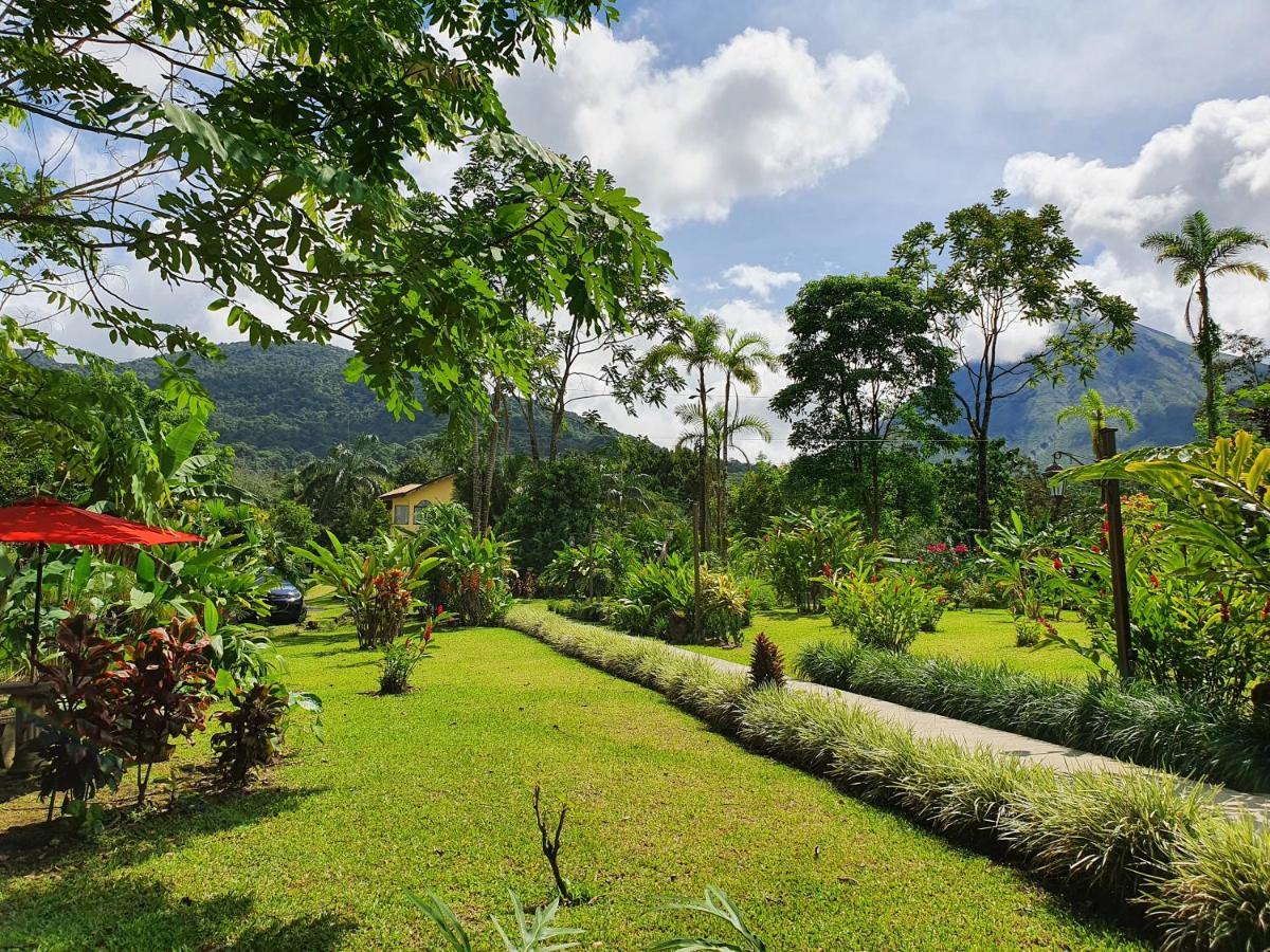 Yellow Tree Suites La Fortuna Екстер'єр фото