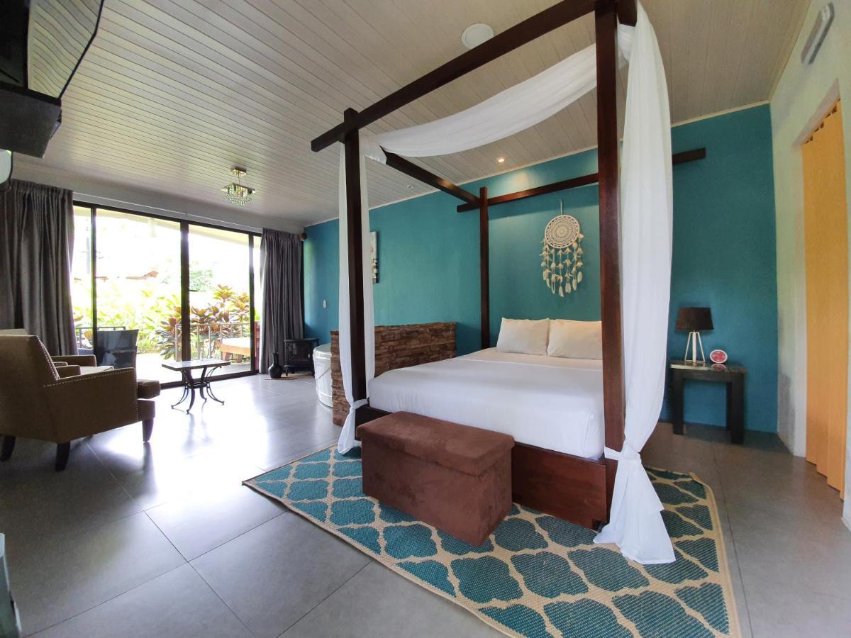 Yellow Tree Suites La Fortuna Екстер'єр фото